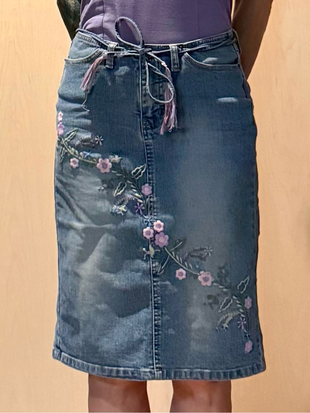 VTG Y2K Angels Jeanswear Embroidered Floral Denim Midi Skirt Sz 3 fits like a 4